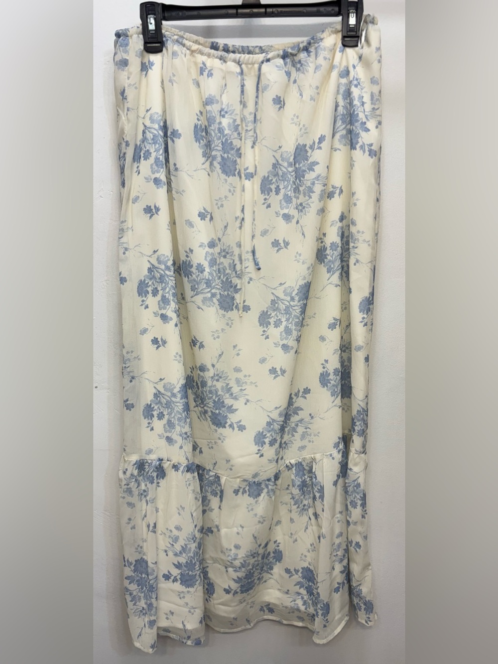 Princess Polly Cream & Blue Floral Tiered Maxi Skirt Womens Size 8 NWOT